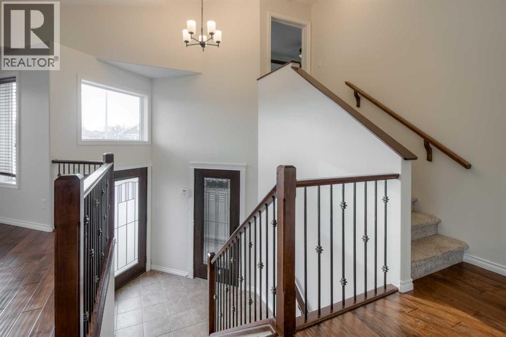 11 Cougar Cove N, Lethbridge, Alberta  T1H 6M7 - Photo 4 - A2274484