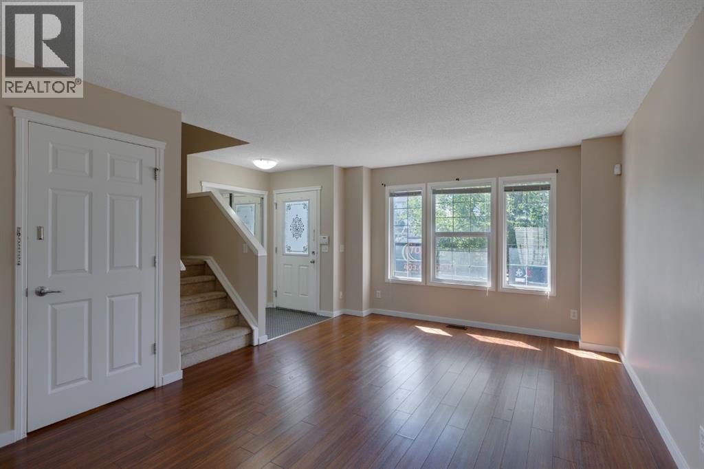 427 Saddlebrook Way Ne, Calgary, Alberta  T3J 5M7 - Photo 11 - A2248432