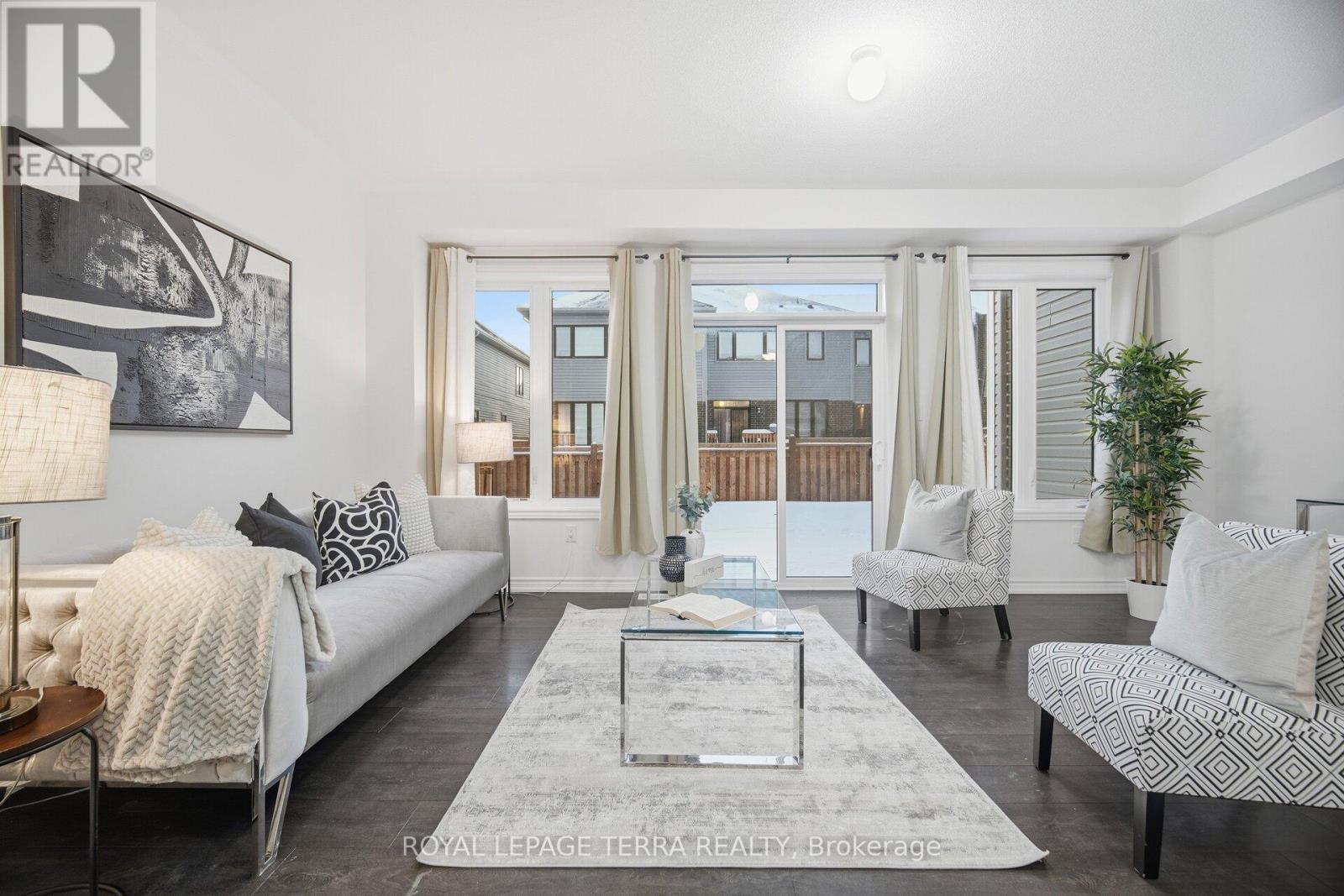 29 Tamworth Terrace, Barrie, Ontario  L9J 0W5 - Photo 12 - S12725006