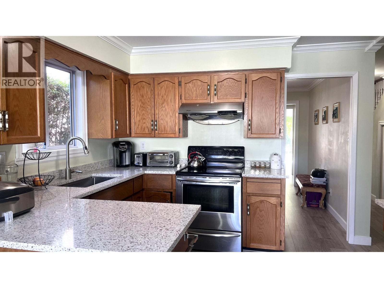 8348 French Street, Vancouver, British Columbia  V6P 4W2 - Photo 6 - R3033334