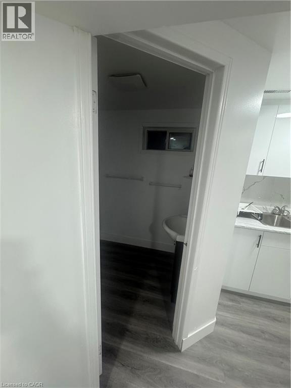 18 Ingleside Drive, Kitchener, Ontario  N2M 2G8 - Photo 11 - 40800721