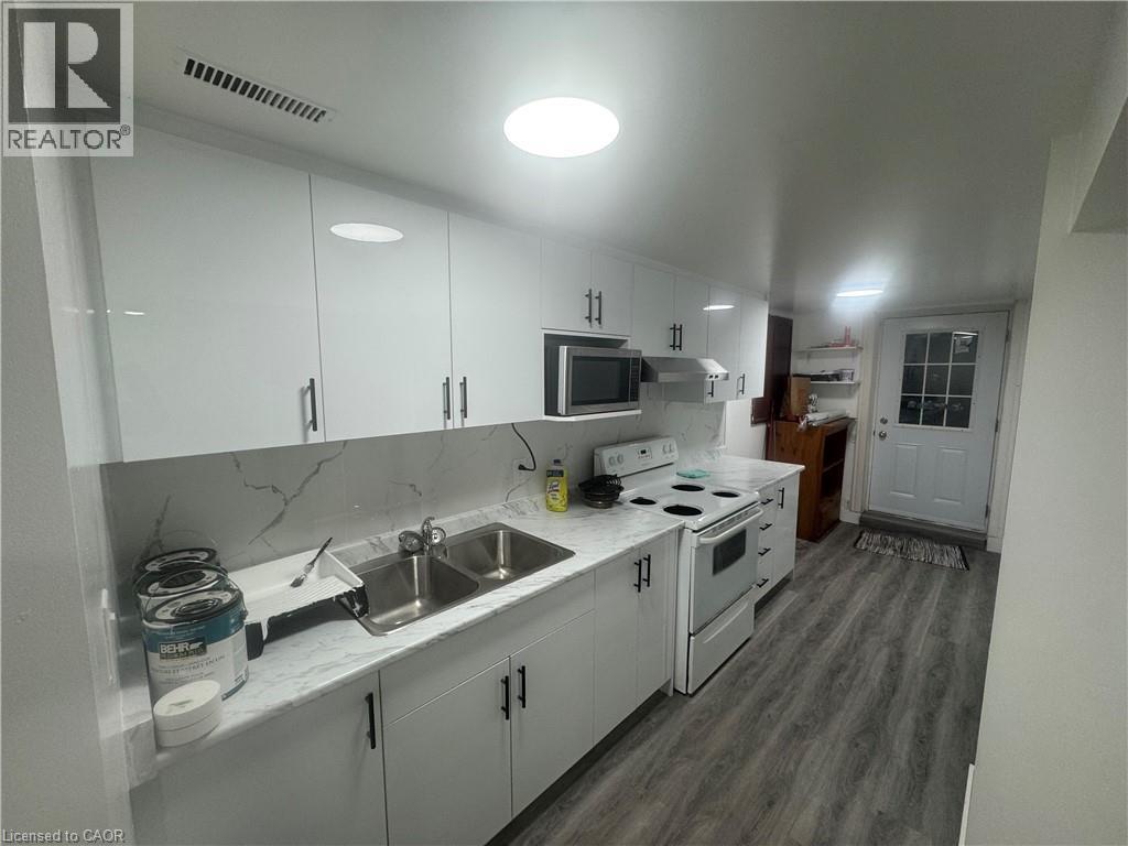 18 Ingleside Drive, Kitchener, Ontario  N2M 2G8 - Photo 8 - 40800721