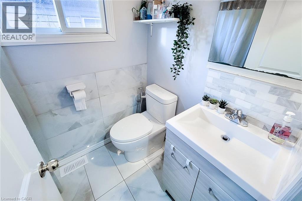 212 Grace Avenue, Hamilton, Ontario  L8H 3X3 - Photo 14 - 40792818