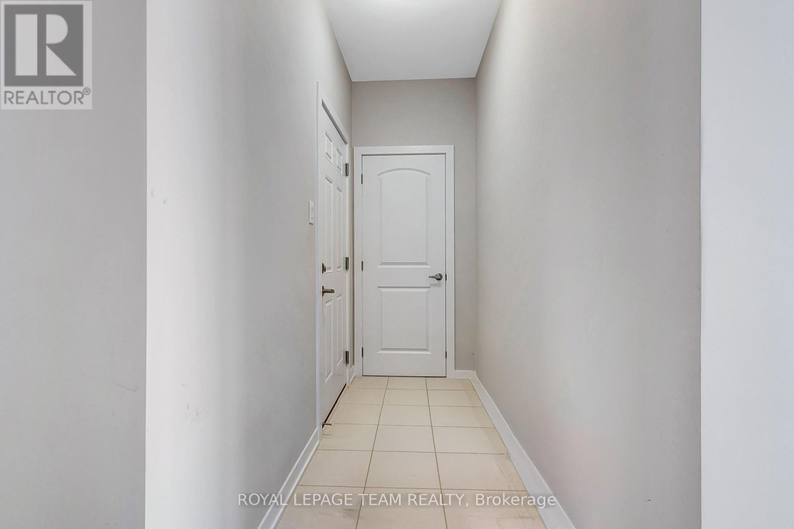 819 Andesite Terrace, Ottawa, Ontario  K2J 7H4 - Photo 8 - X12726674