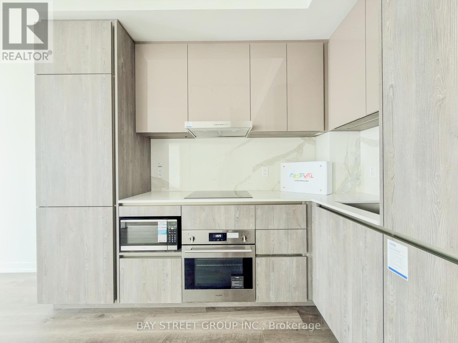 5015 - 8 Interchange Way, Vaughan, Ontario  L4K 0R2 - Photo 11 - N12726676