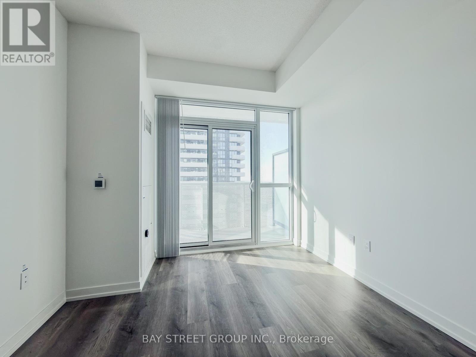 5015 - 8 Interchange Way, Vaughan, Ontario  L4K 0R2 - Photo 15 - N12726676