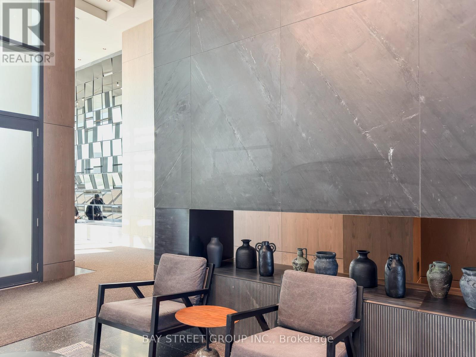 5015 - 8 Interchange Way, Vaughan, Ontario  L4K 0R2 - Photo 3 - N12726676