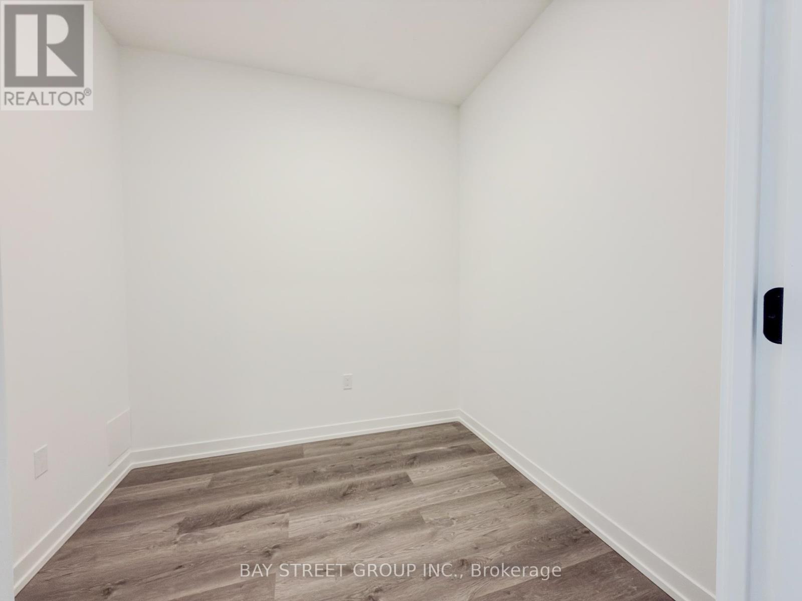 5015 - 8 Interchange Way, Vaughan, Ontario  L4K 0R2 - Photo 7 - N12726676