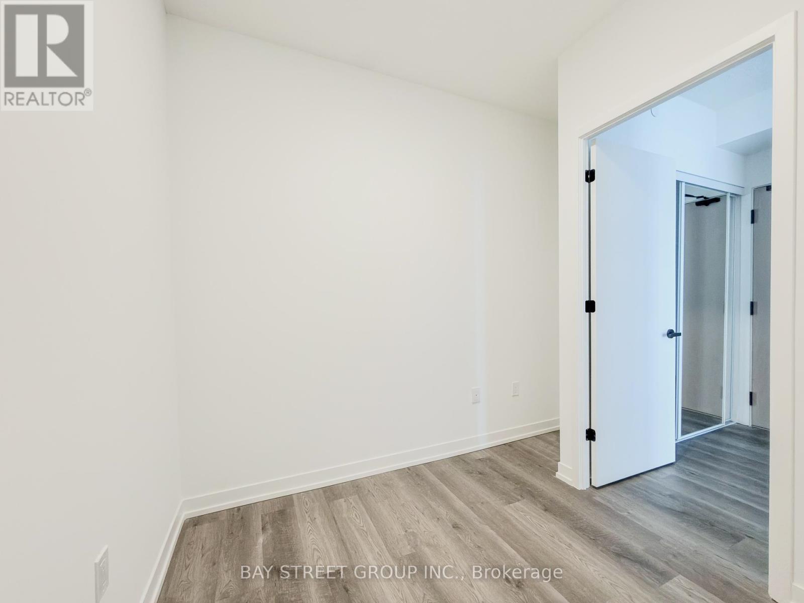 5015 - 8 Interchange Way, Vaughan, Ontario  L4K 0R2 - Photo 8 - N12726676