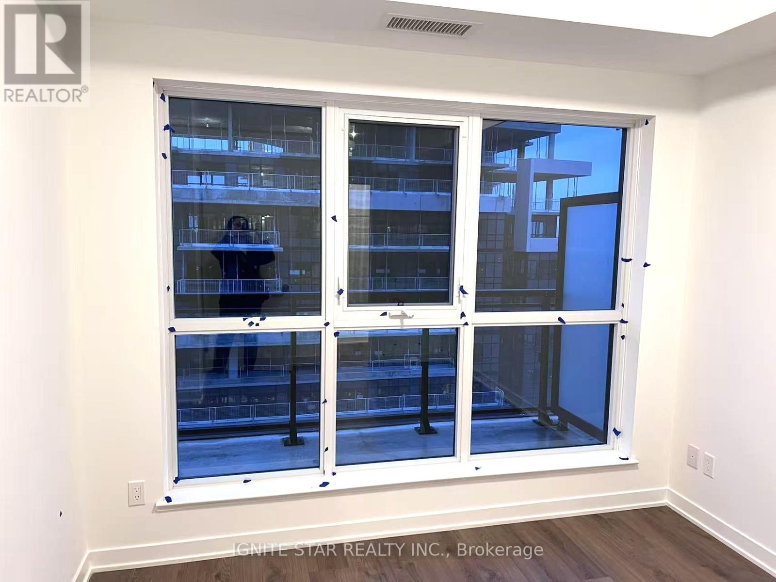 817 - 405 Dundas Street W, Oakville, Ontario  L6M 5P9 - Photo 20 - W12726682