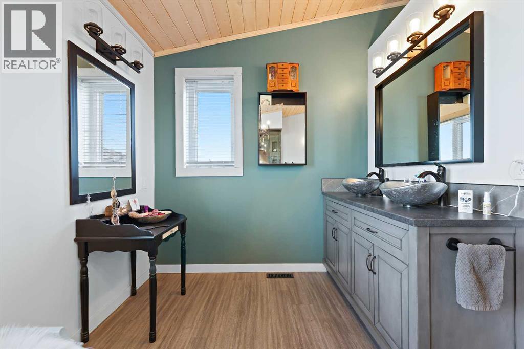 33257 10 Range Road, Rural Mountain View County, Alberta  T4H 1J5 - Photo 44 - A2256614