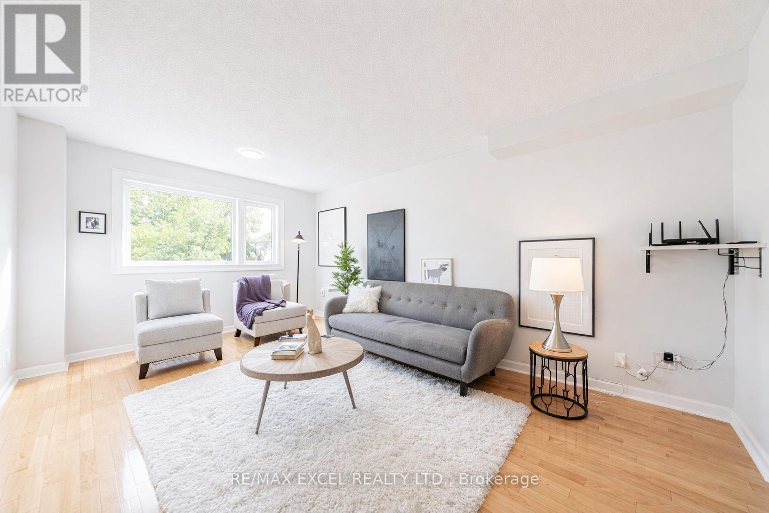 21 Brimstone Crescent, Toronto, Ontario  M1V 3C8 - Photo 3 - E12684966