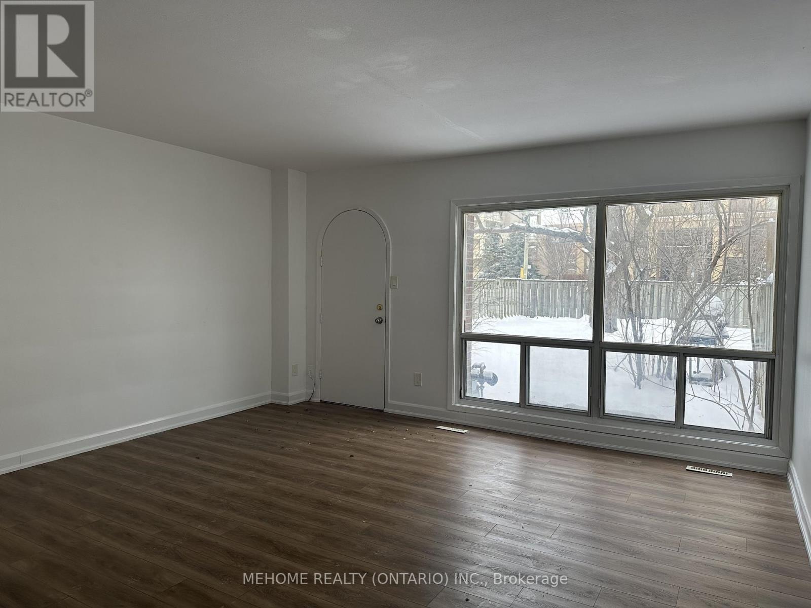 10 - 158 Cactus Avenue, Toronto, Ontario  M2R 2V3 - Photo 2 - C12726698