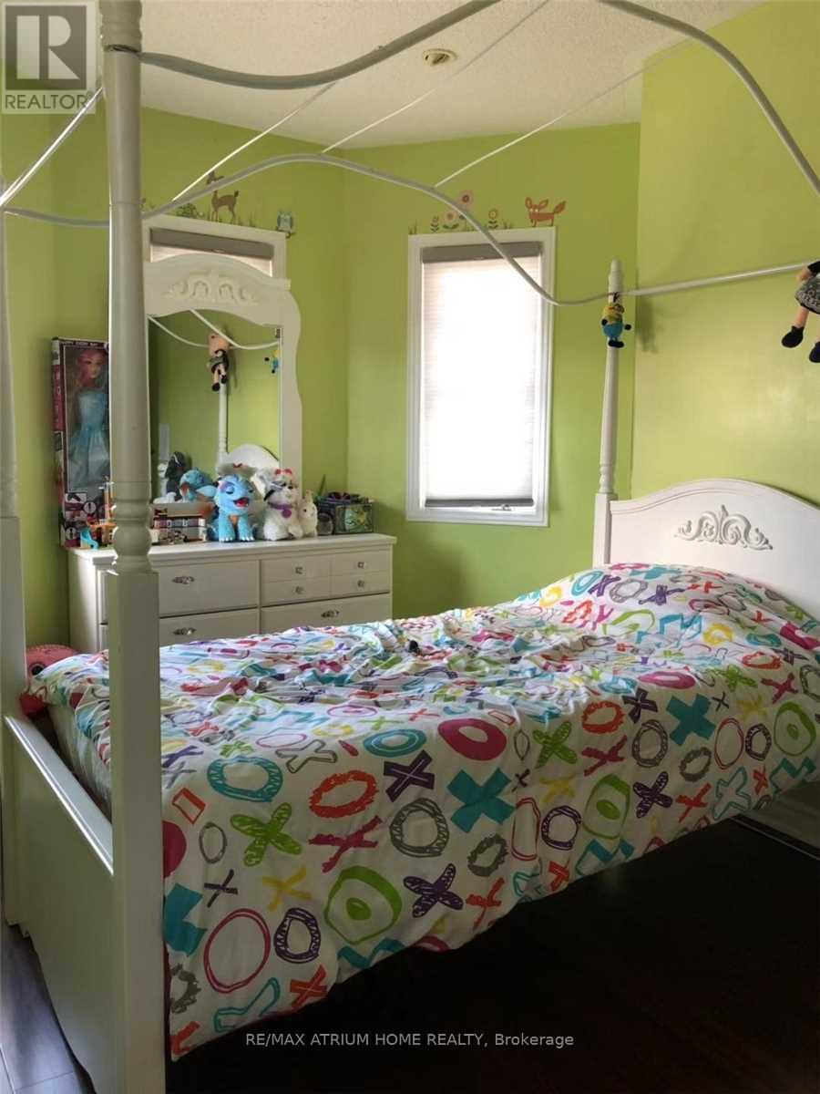 56 Ellesmere Street, Richmond Hill, Ontario  L4B 4E2 - Photo 4 - N12726690