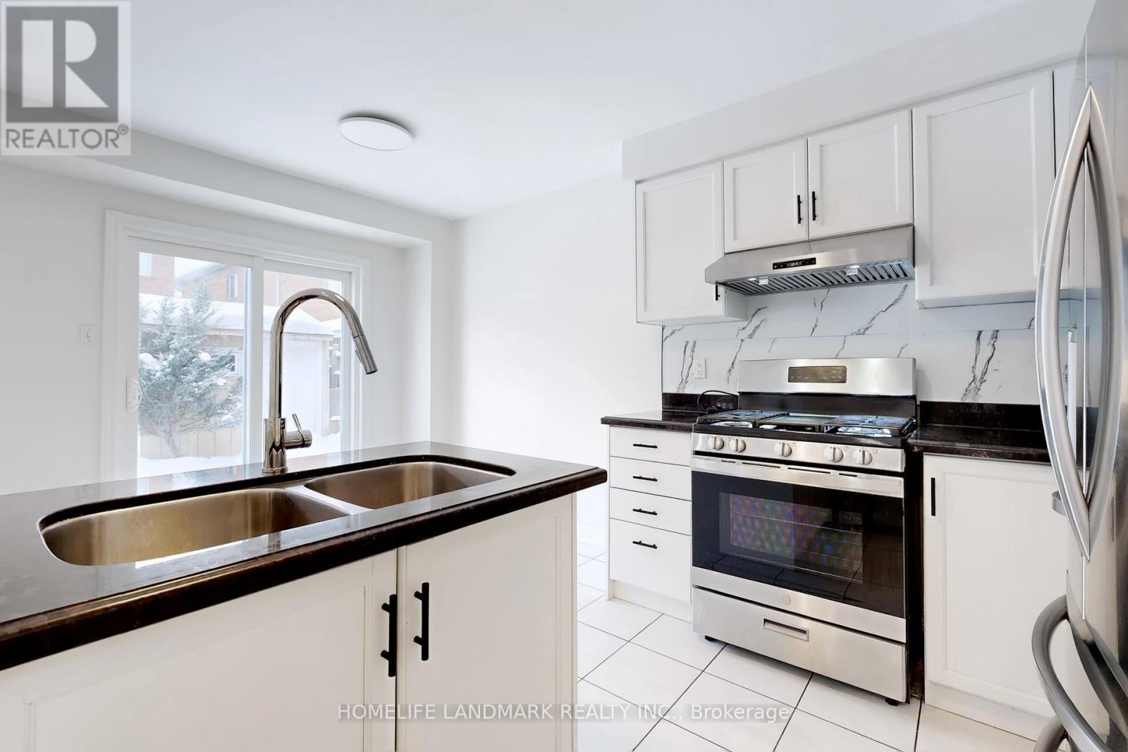 186 Tierra Avenue, Vaughan, Ontario  L6A 3H7 - Photo 10 - N12726692