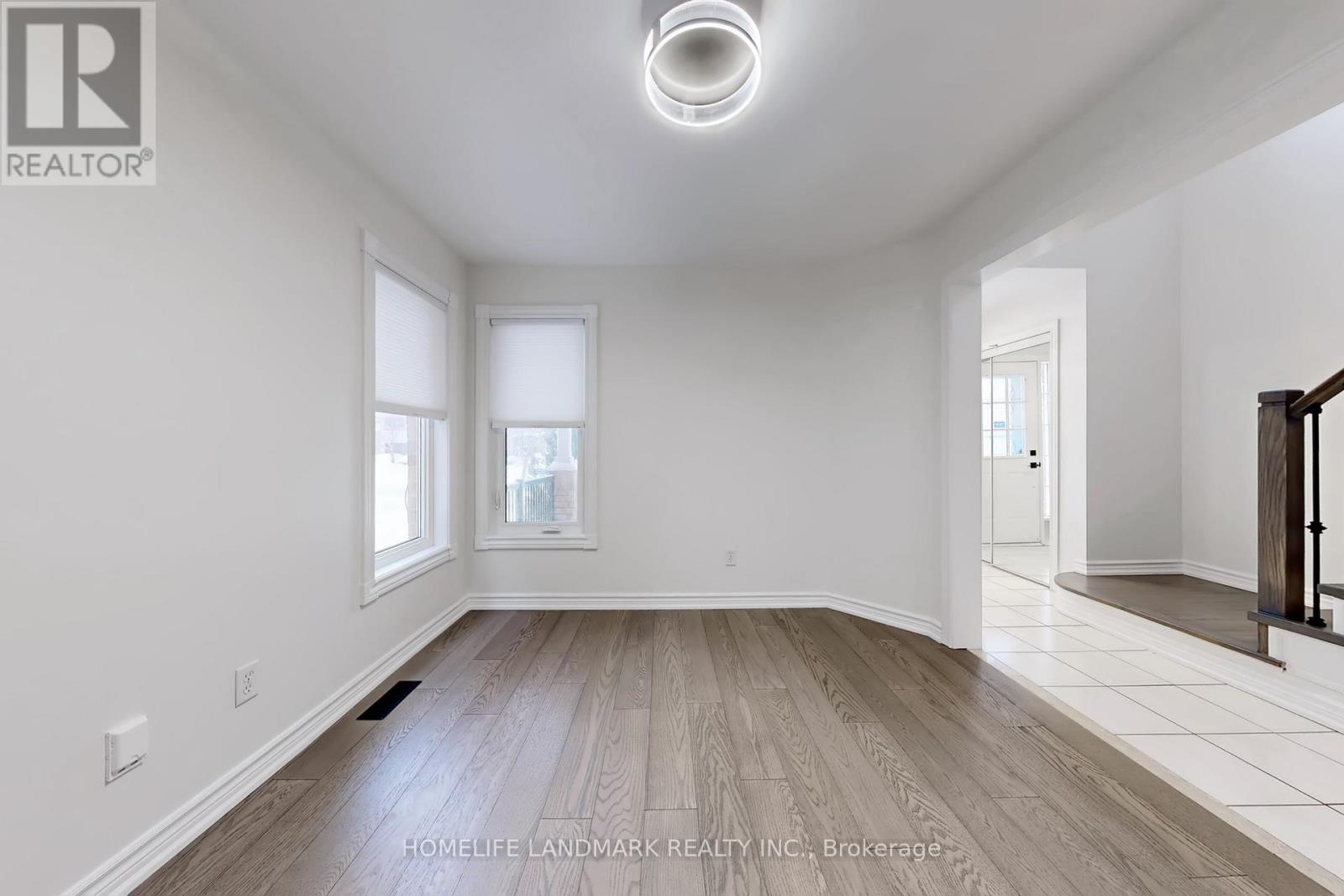 186 Tierra Avenue, Vaughan, Ontario  L6A 3H7 - Photo 2 - N12726692