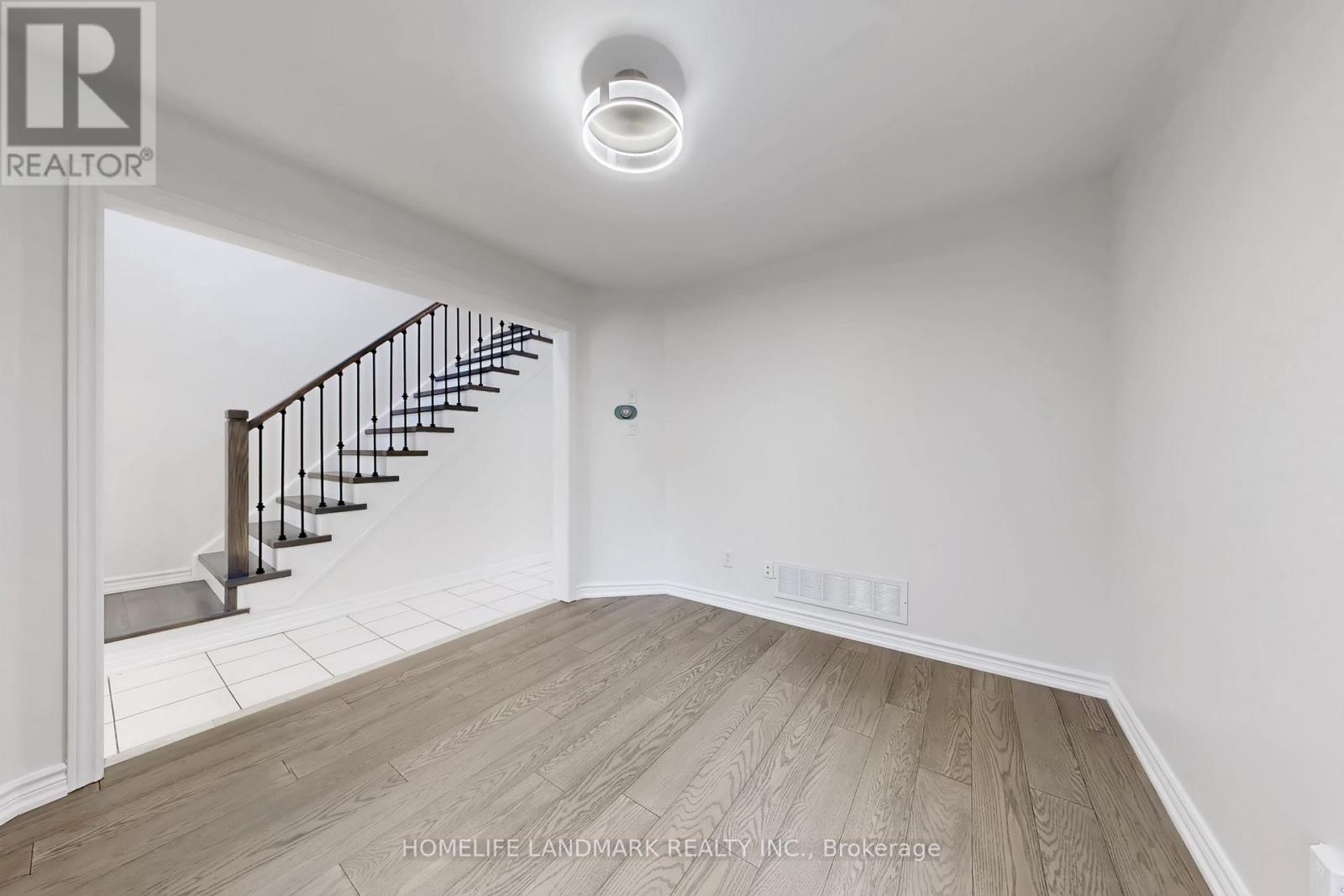 186 Tierra Avenue, Vaughan, Ontario  L6A 3H7 - Photo 3 - N12726692