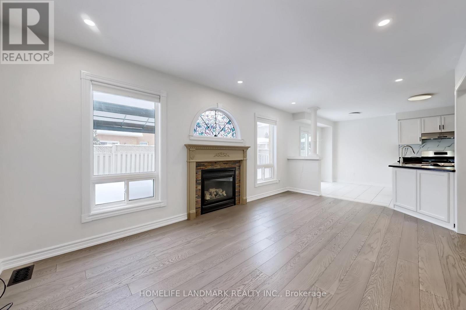 186 Tierra Avenue, Vaughan, Ontario  L6A 3H7 - Photo 4 - N12726692