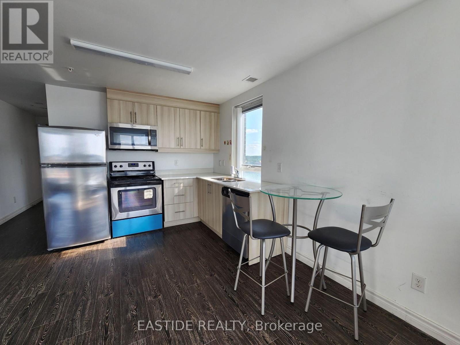 1805 - 158 King Street N, Waterloo, Ontario  N2J 2Y2 - Photo 4 - X12726702