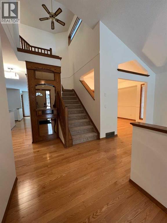 127 Douglasbank Court Se, Calgary, Alberta  T2Z 2C3 - Photo 11 - A2279428