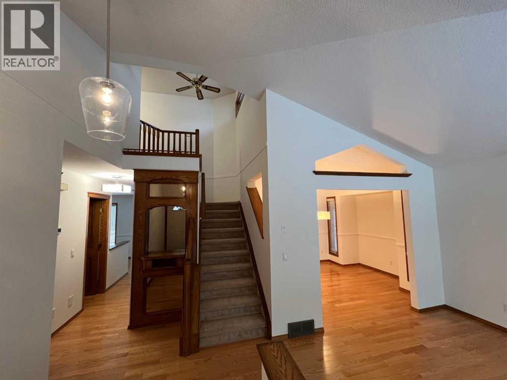 127 Douglasbank Court Se, Calgary, Alberta  T2Z 2C3 - Photo 12 - A2279428