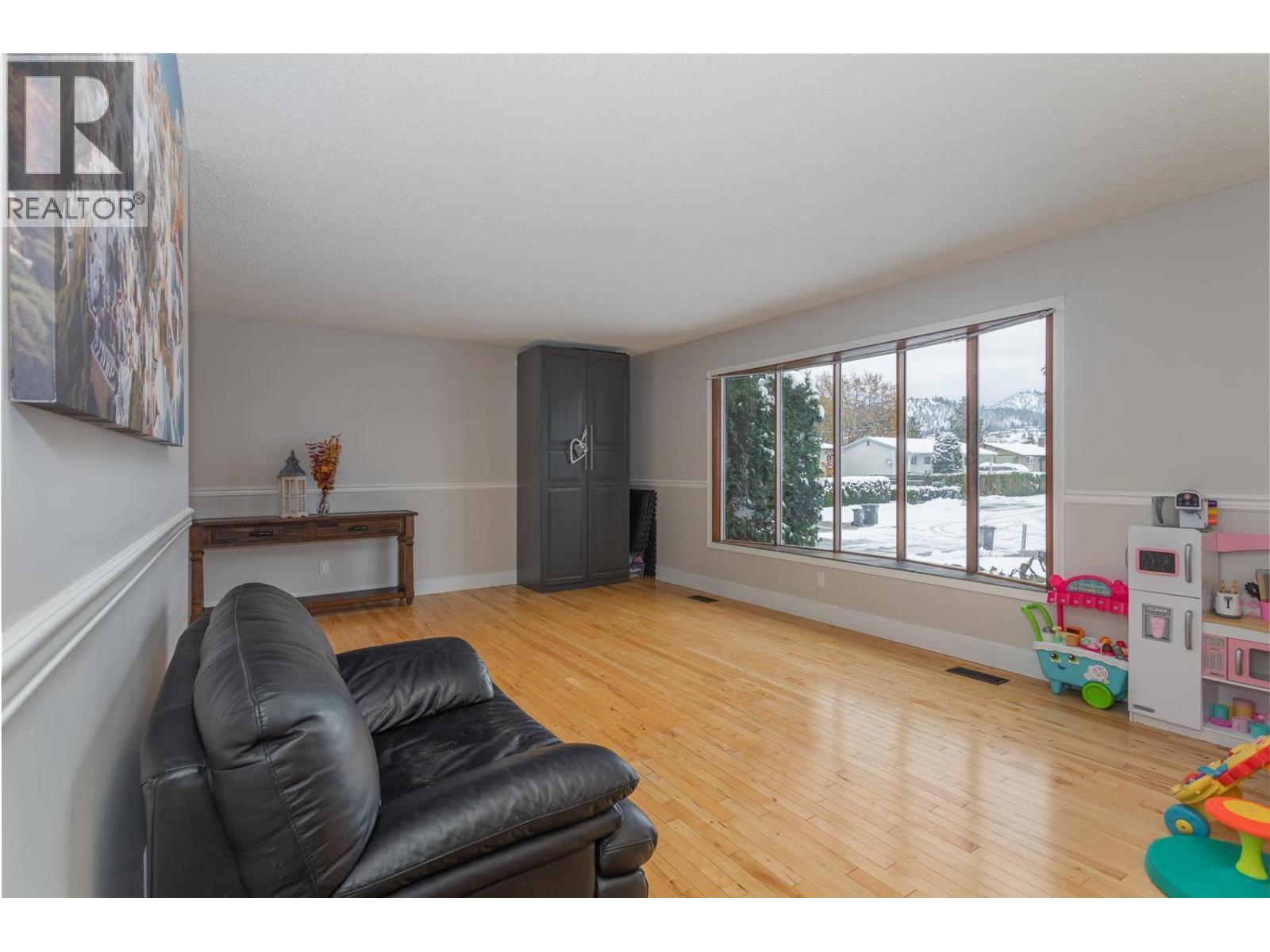 745 Wenric Crescent, Kelowna, British Columbia  V1X 5R6 - Photo 11 - 10371768