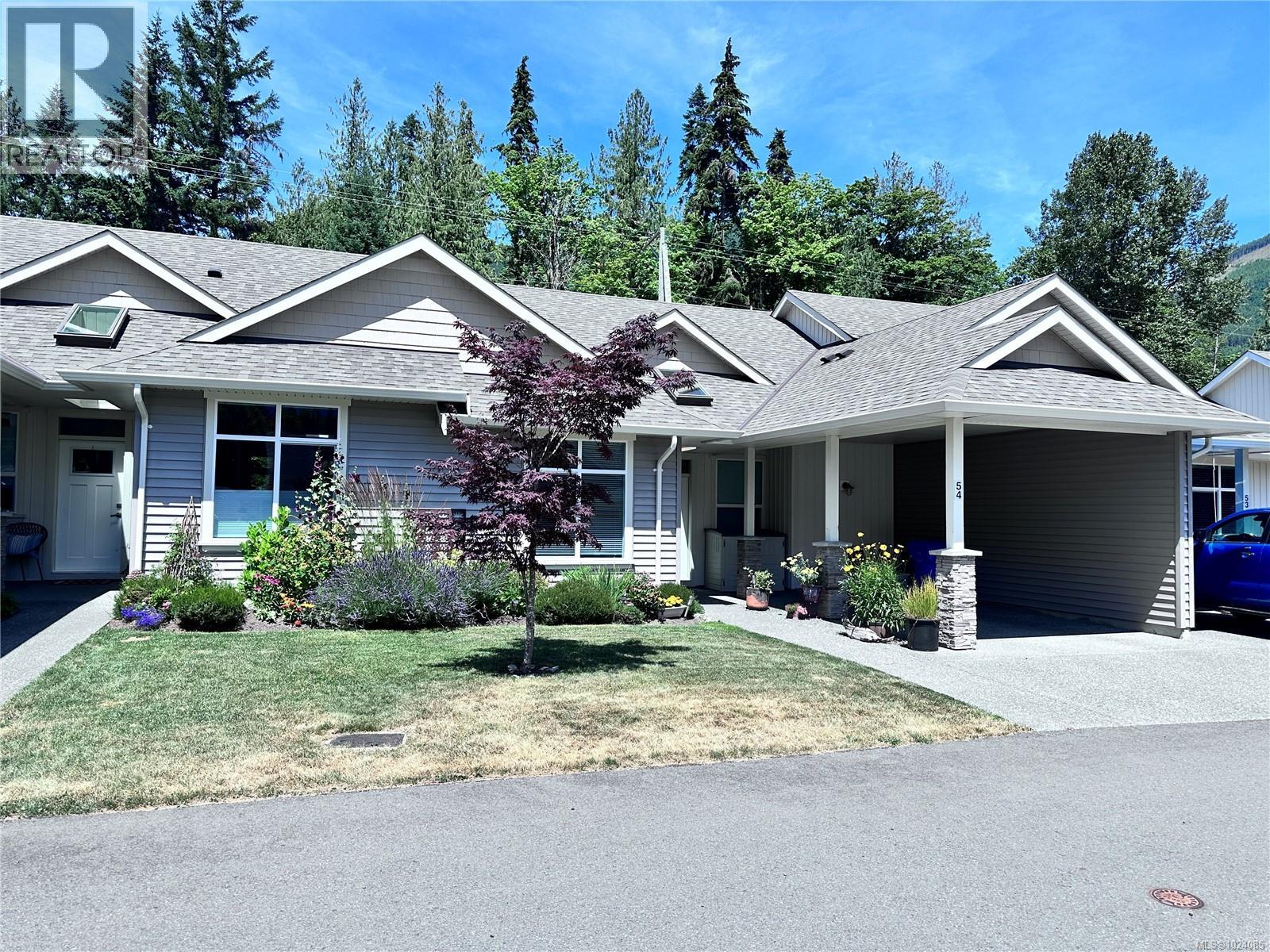 54 300 Grosskleg Way, Lake Cowichan, British Columbia