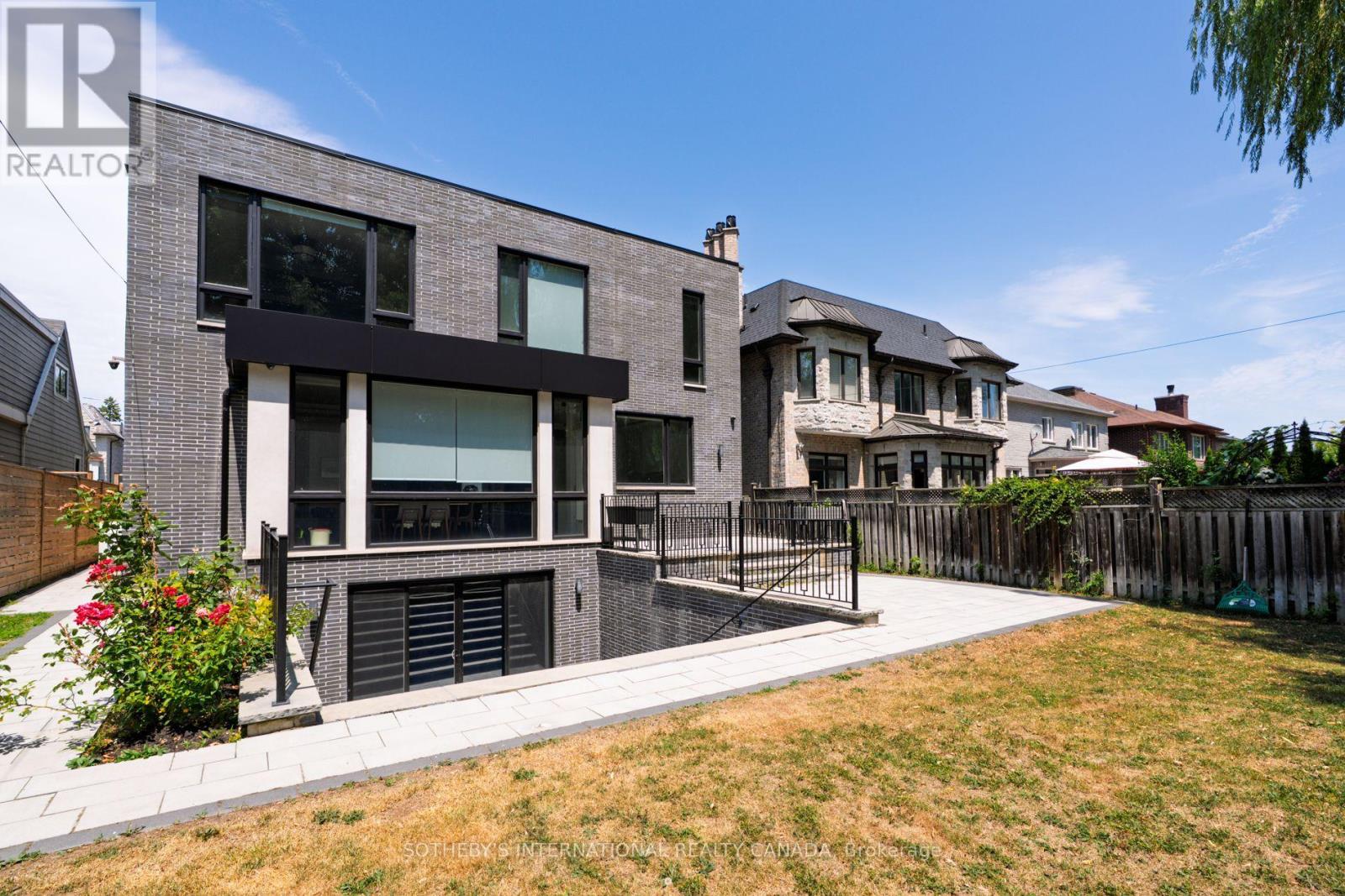 71 Yorkview Drive, Toronto, Ontario  M2R 1J7 - Photo 42 - C12476282