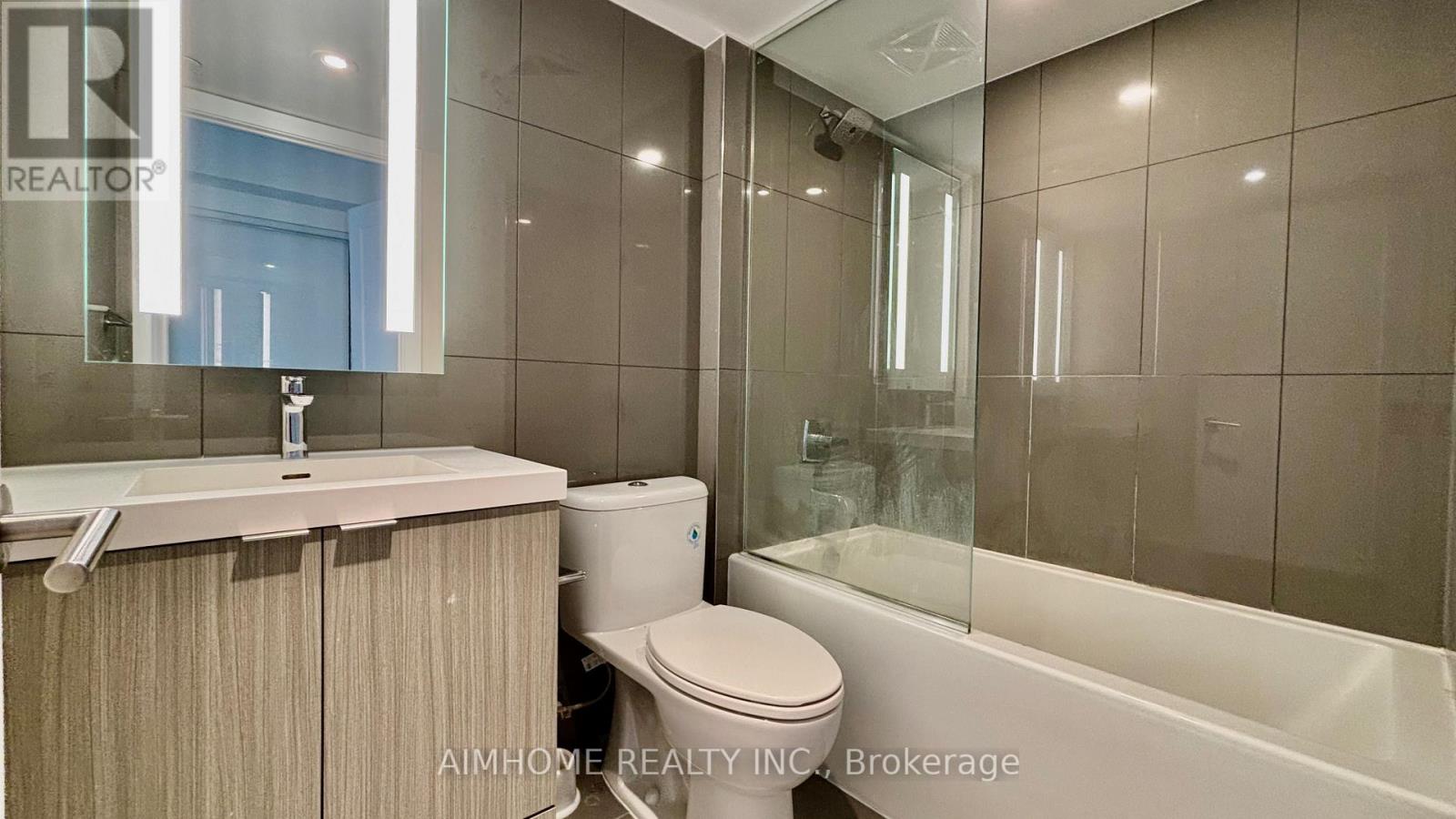 1722 - 585 Bloor Street E, Toronto, Ontario  M4W 0B3 - Photo 16 - C12726714