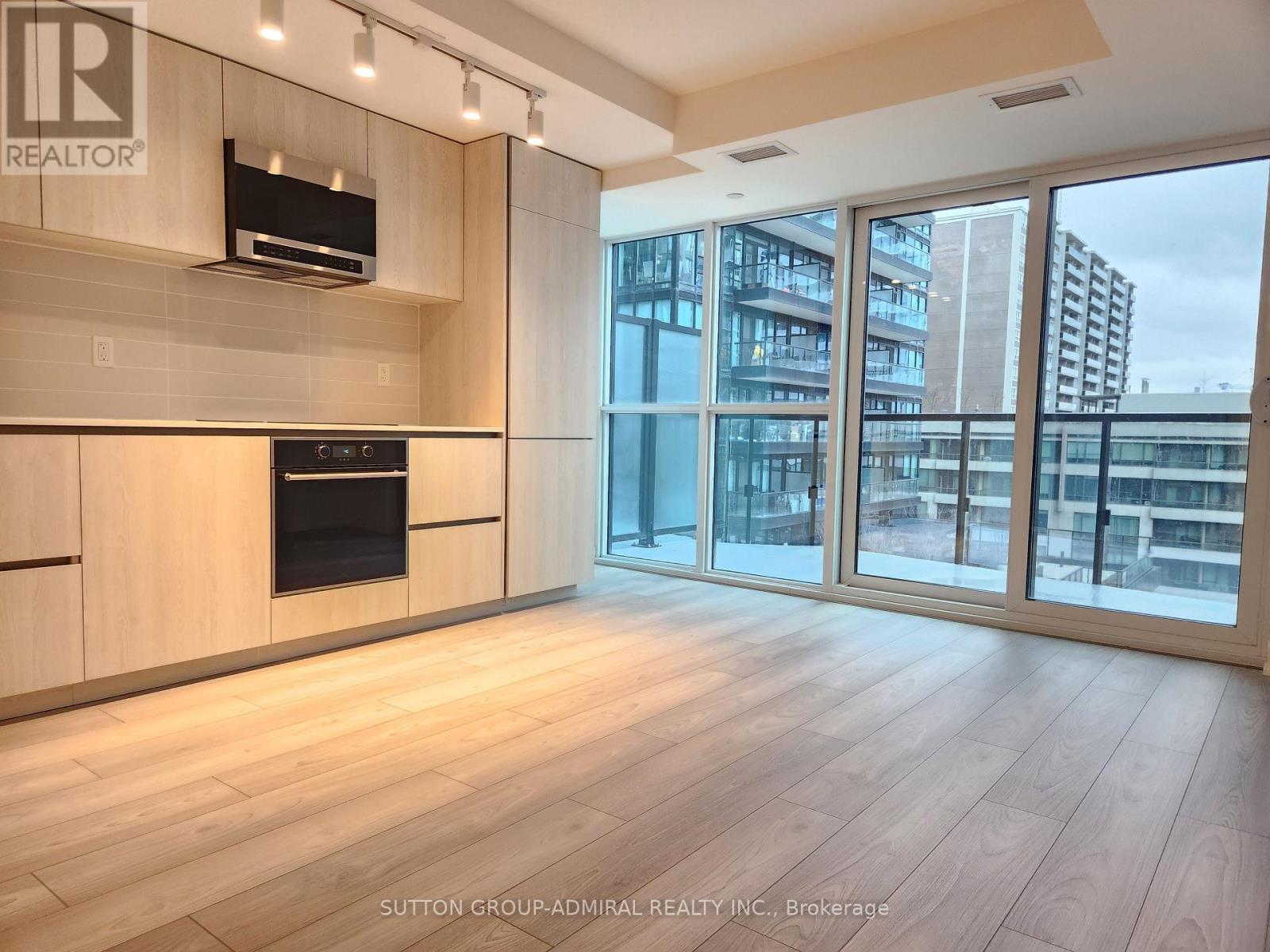 813 - 120 Broadway Avenue, Toronto, Ontario  M4P 0E9 - Photo 2 - C12726728