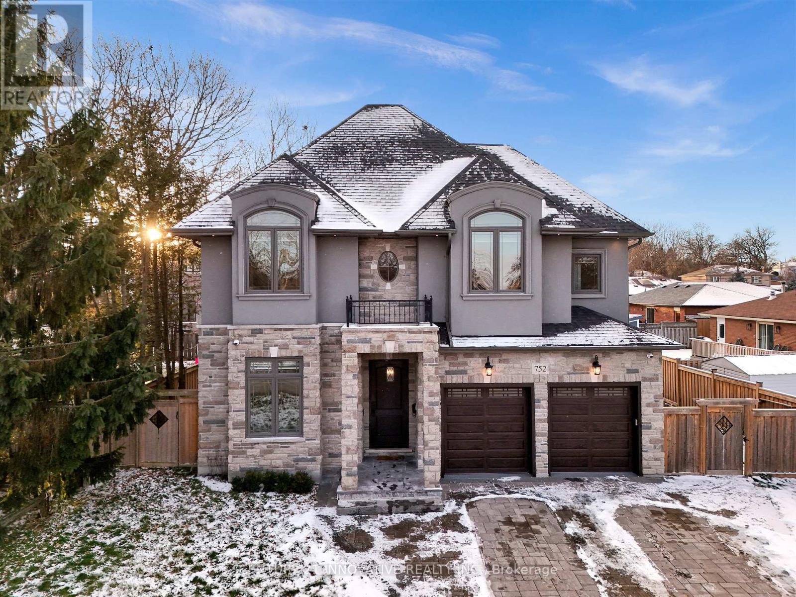 752 Hillview Crescent, Pickering, Ontario  L1W 2S1 - Photo 2 - E12726724