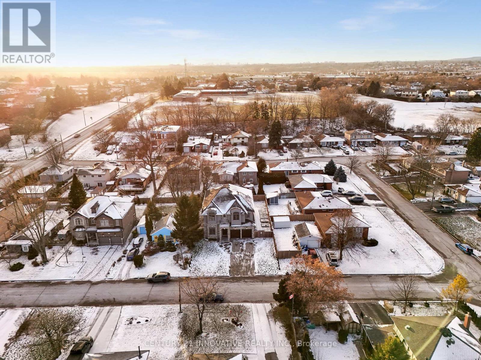 752 Hillview Crescent, Pickering, Ontario  L1W 2S1 - Photo 3 - E12726724