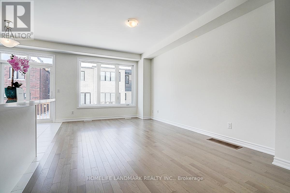 22 Freeman Williams Street, Markham, Ontario  L6C 3M8 - Photo 4 - N12726718