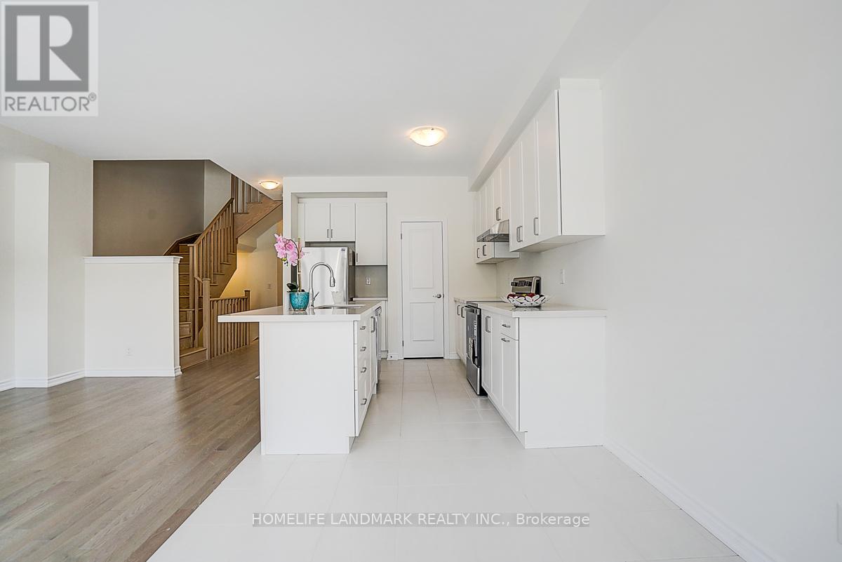 22 Freeman Williams Street, Markham, Ontario  L6C 3M8 - Photo 8 - N12726718