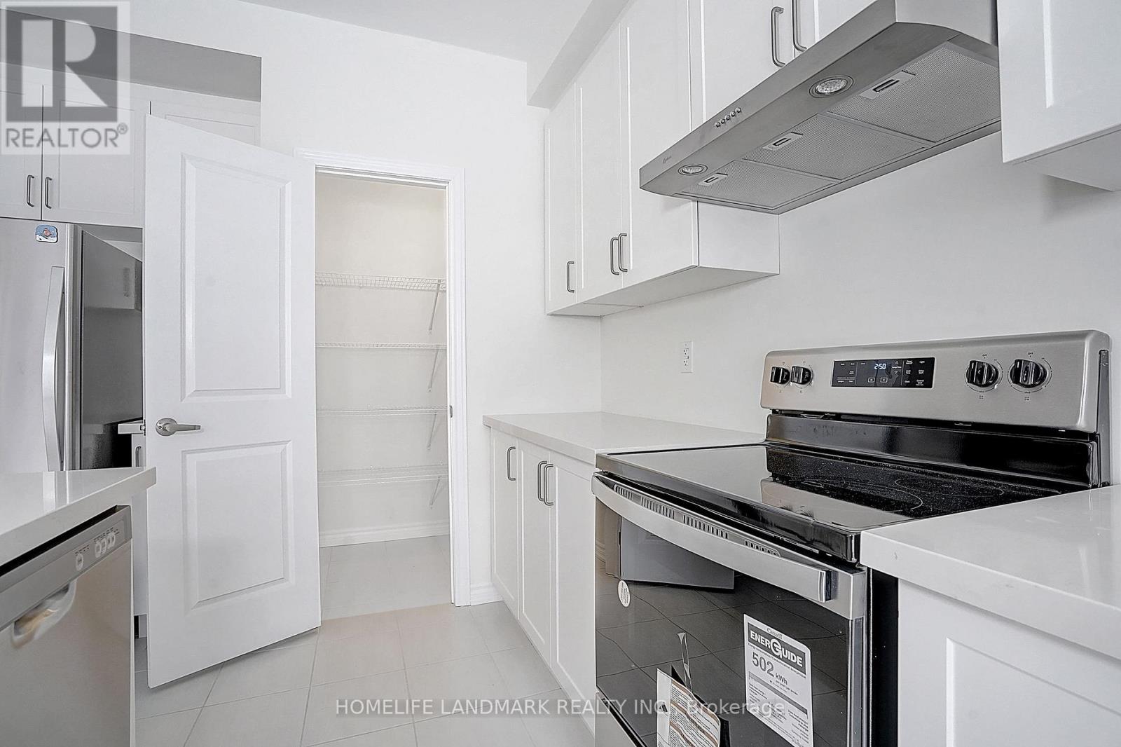 22 Freeman Williams Street, Markham, Ontario  L6C 3M8 - Photo 9 - N12726718