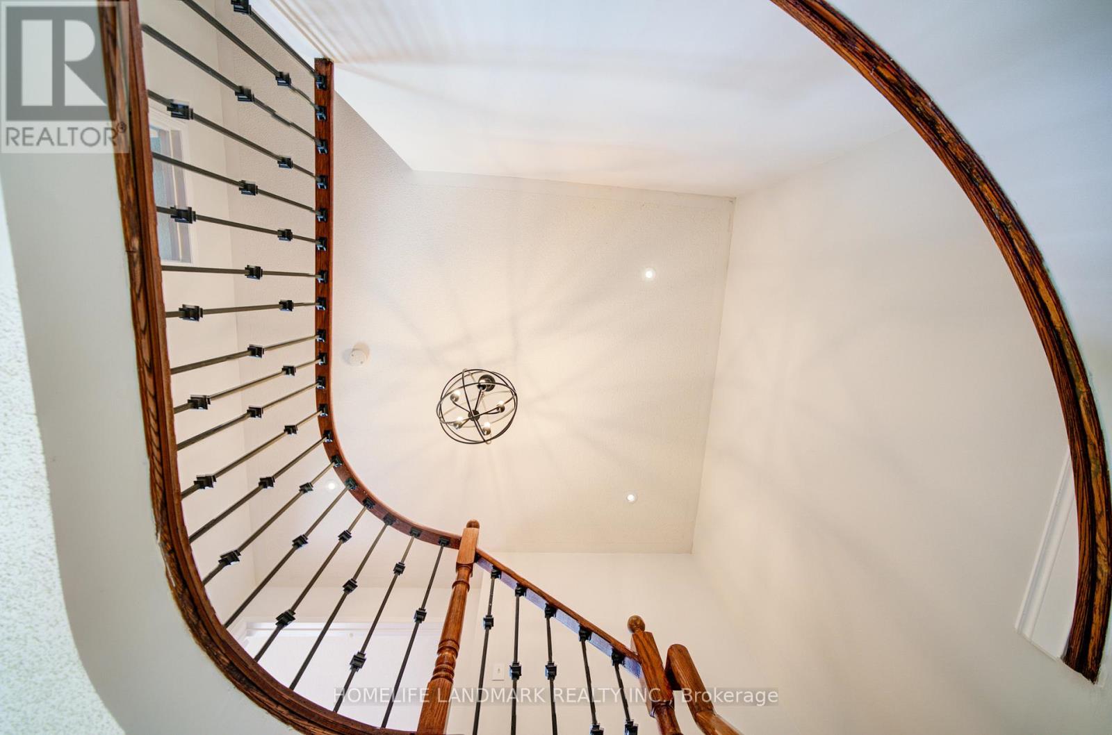 4719 Apple Blossom Circle, Mississauga, Ontario  L5V 3C7 - Photo 11 - W12726730