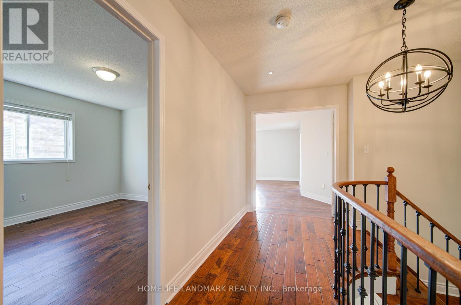 4719 Apple Blossom Circle, Mississauga, Ontario  L5V 3C7 - Photo 21 - W12726730