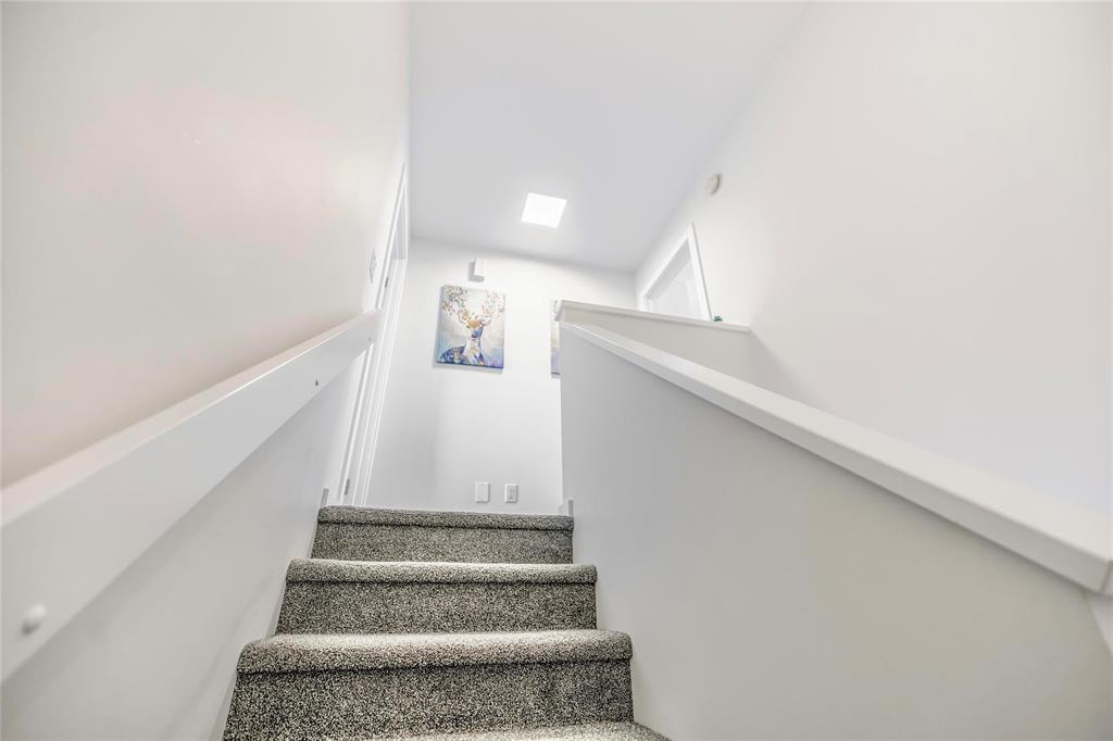 761 Bridge Lake Drive, Winnipeg, Manitoba  R3Y 0Y8 - Photo 19 - 202601141