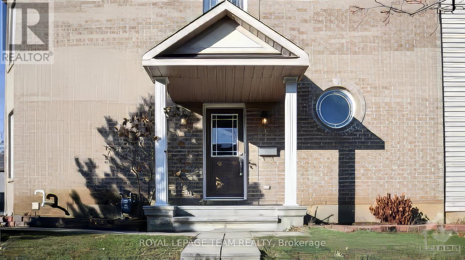 271 Serena Way, Ottawa, Ontario  K2G 4P5 - Photo 2 - X12726742