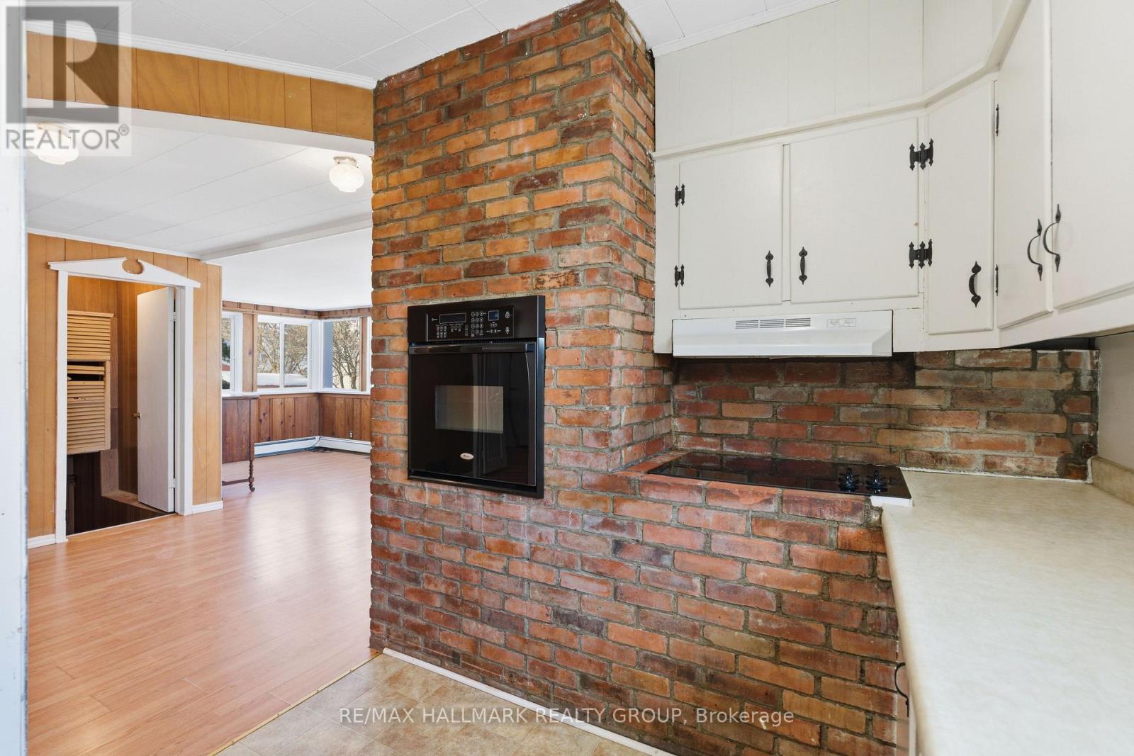 521 Nelson Street W, Hawkesbury, Ontario K6A 2K3 - Photo 12 - X12726750