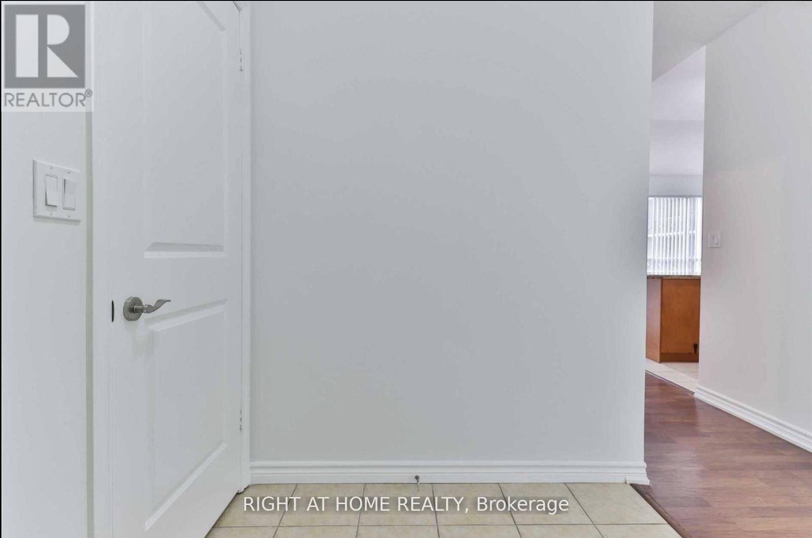 1003 - 133 Wynford Drive, Toronto, Ontario  M3C 0J5 - Photo 5 - C12726746