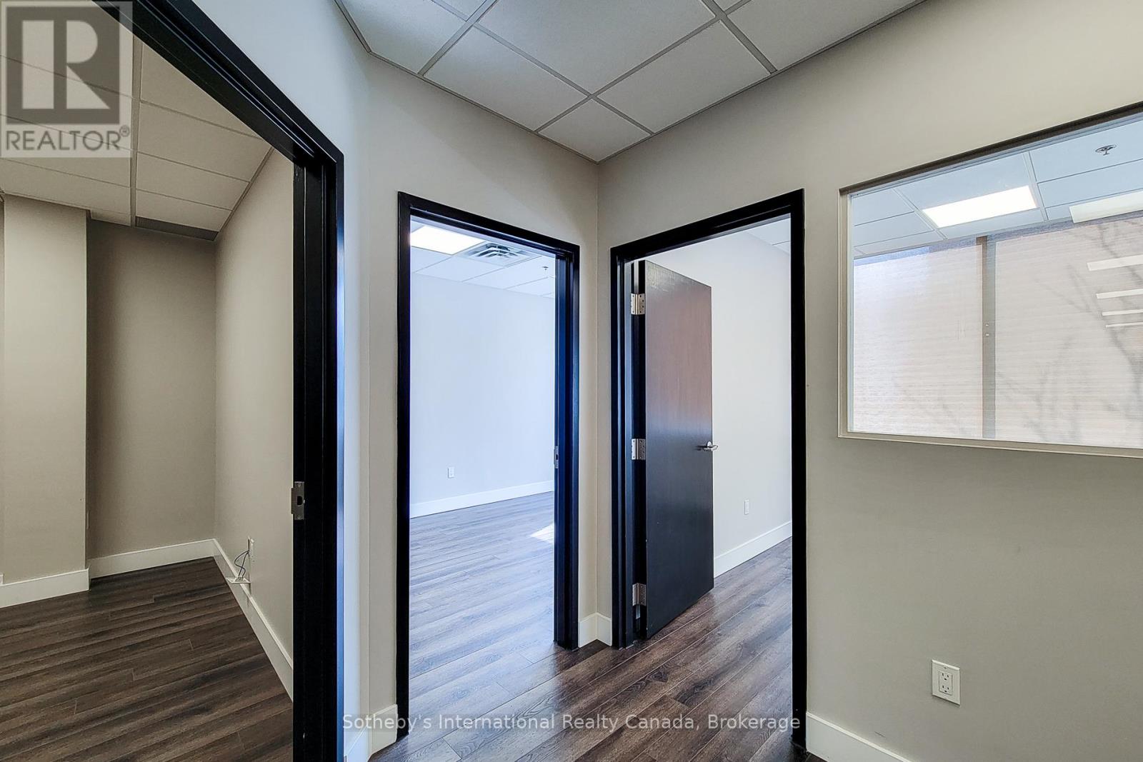 200 - 180 James Street S, Hamilton, Ontario  L8P 4V1 - Photo 16 - X12726756