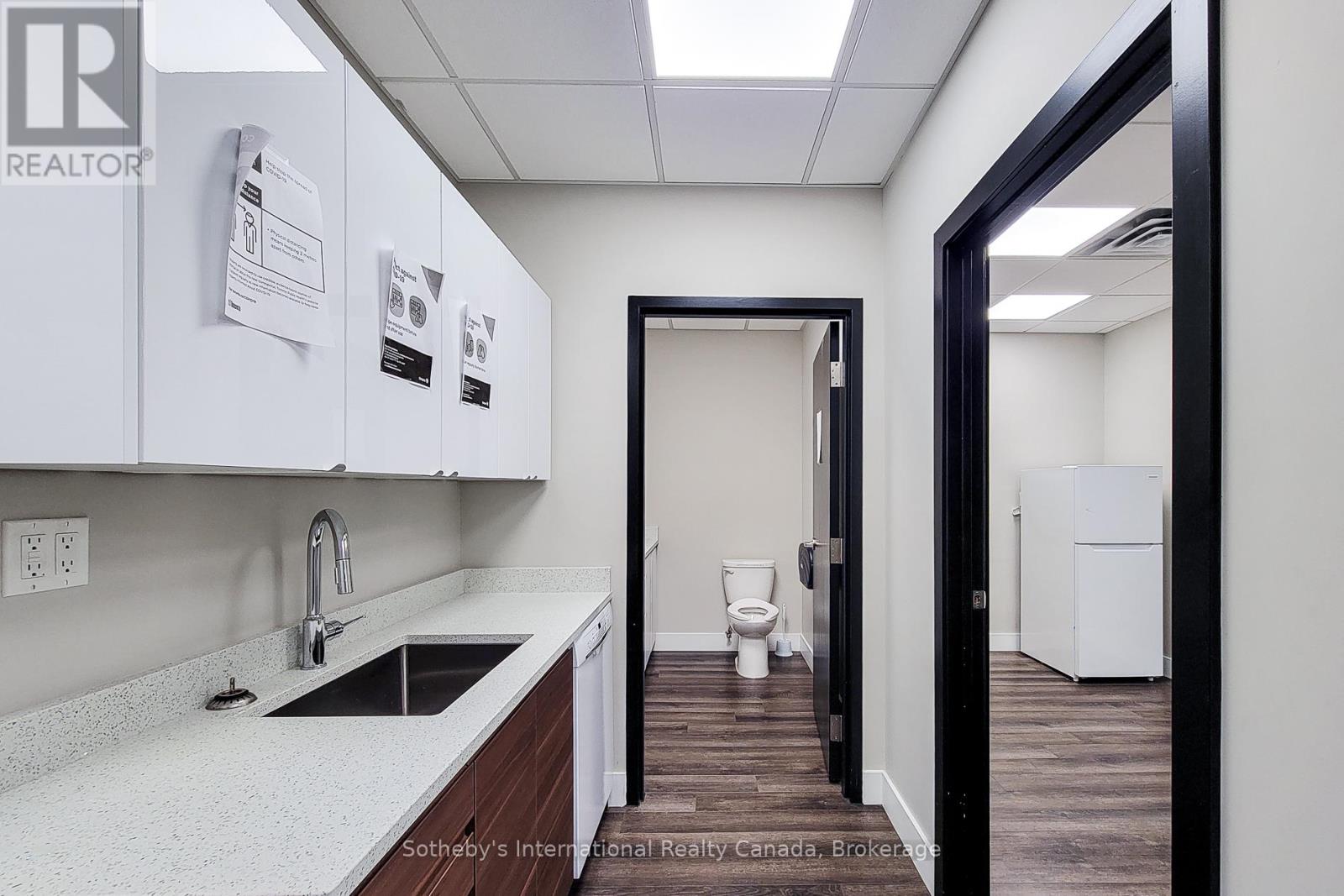 200 - 180 James Street S, Hamilton, Ontario  L8P 4V1 - Photo 19 - X12726756