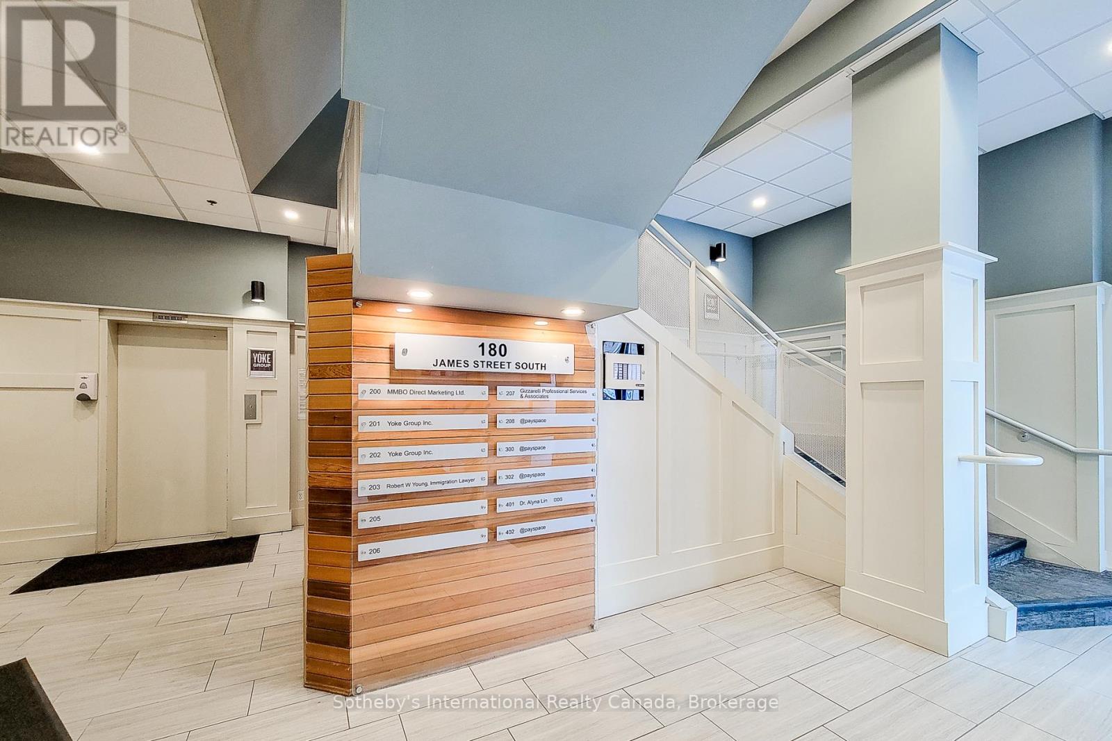 200 - 180 James Street S, Hamilton, Ontario  L8P 4V1 - Photo 6 - X12726756