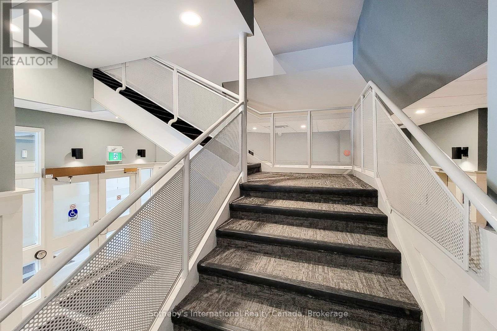 200 - 180 James Street S, Hamilton, Ontario  L8P 4V1 - Photo 8 - X12726756