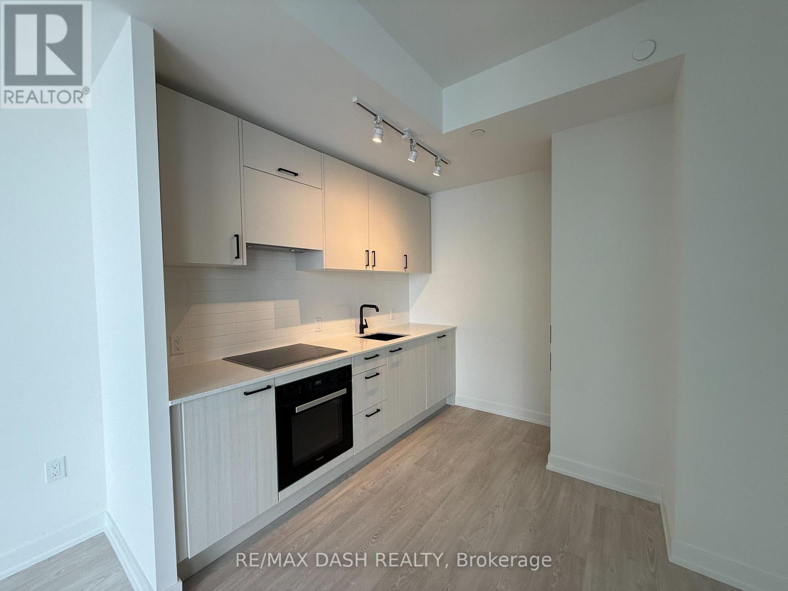 2611 - 1 Quarrington Lane, Toronto, Ontario  M3C 0S4 - Photo 3 - C12726760