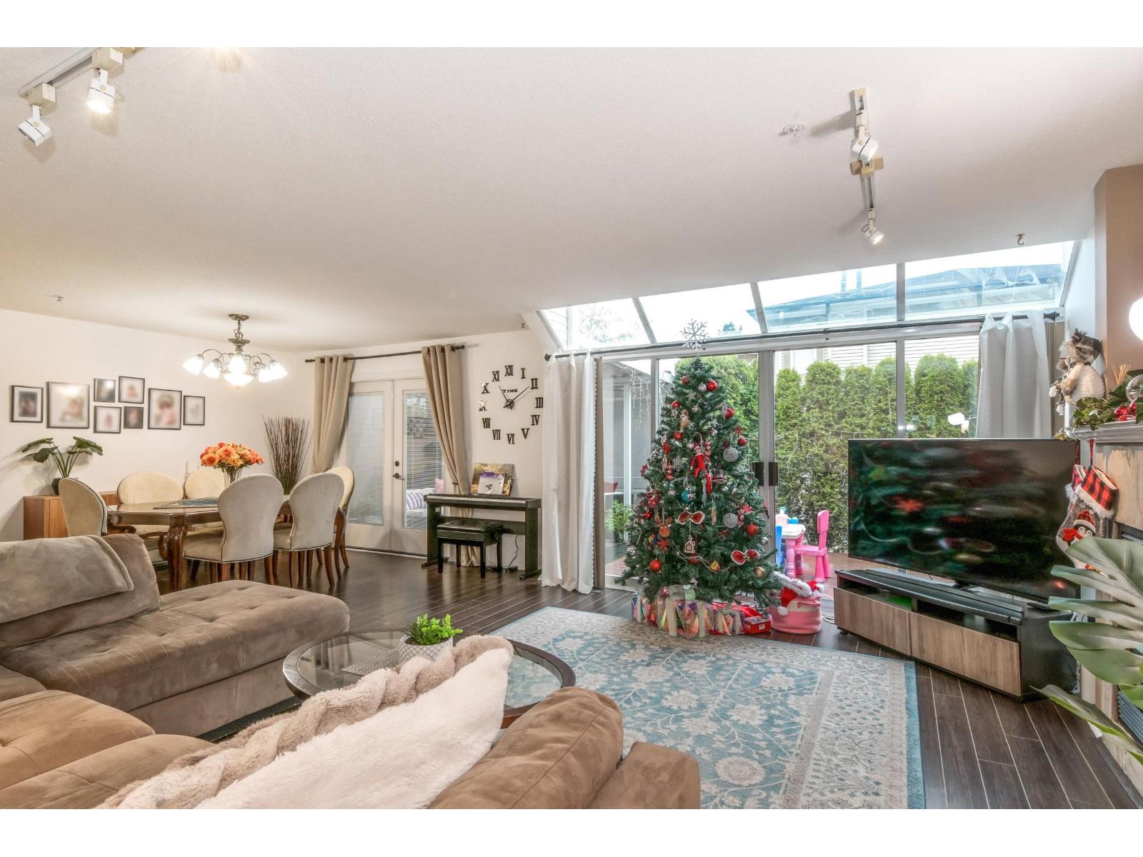 22 20881 87 Avenue, Langley, British Columbia  V1M 3X1 - Photo 3 - R3073668