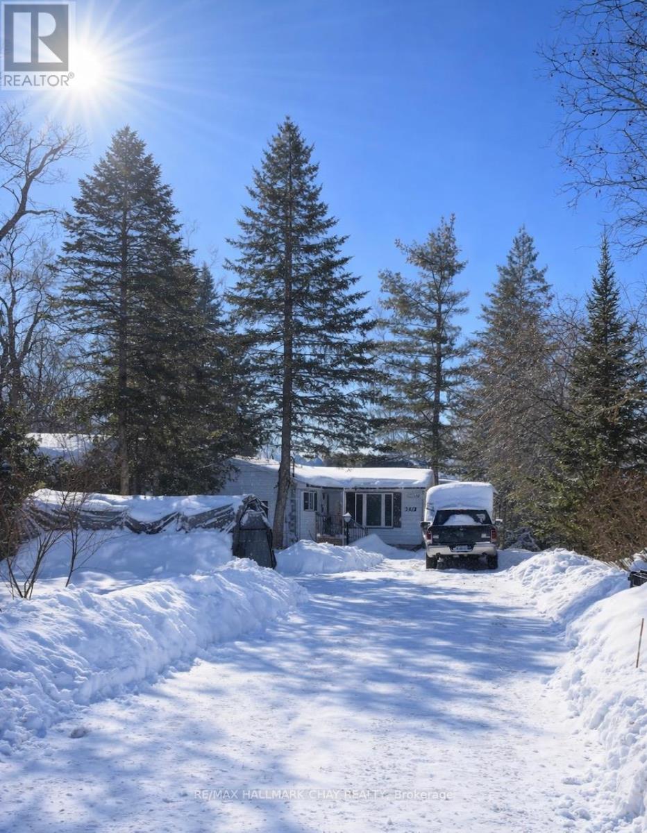 2422 25 SIDE ROAD, Innisfil, Ontario