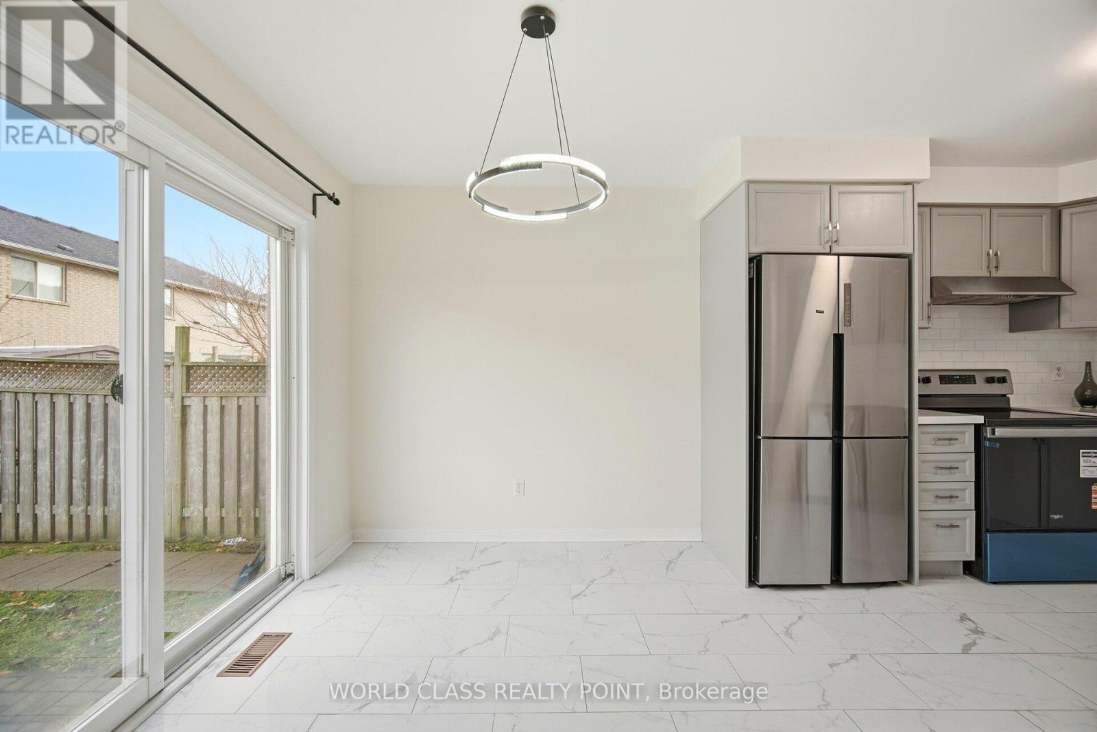 727 Thompson Road S, Milton, Ontario  L9T 5W8 - Photo 8 - W12726768