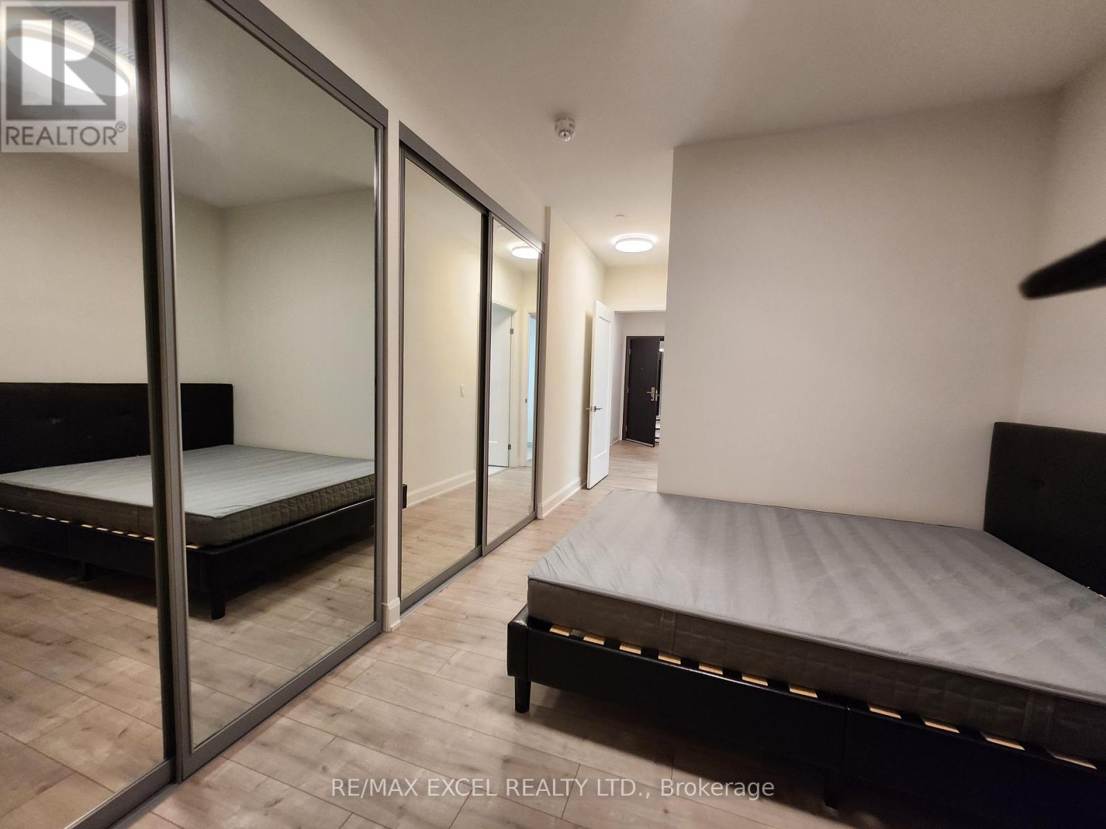 1001 - 38 Water Walk Drive, Markham, Ontario  L3R 6M8 - Photo 11 - N12645632